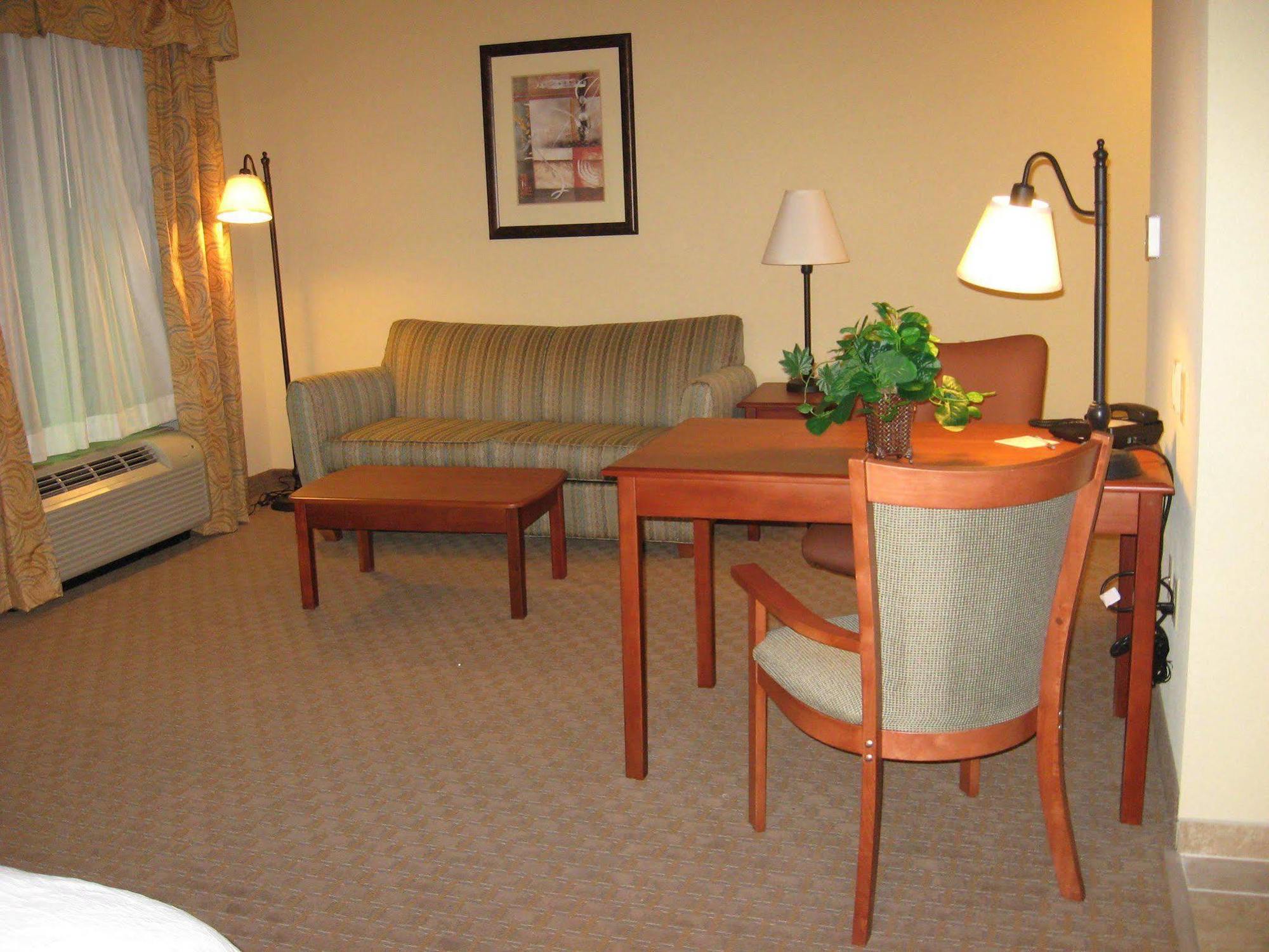 Hampton Inn & Suites Davenport Habitación foto