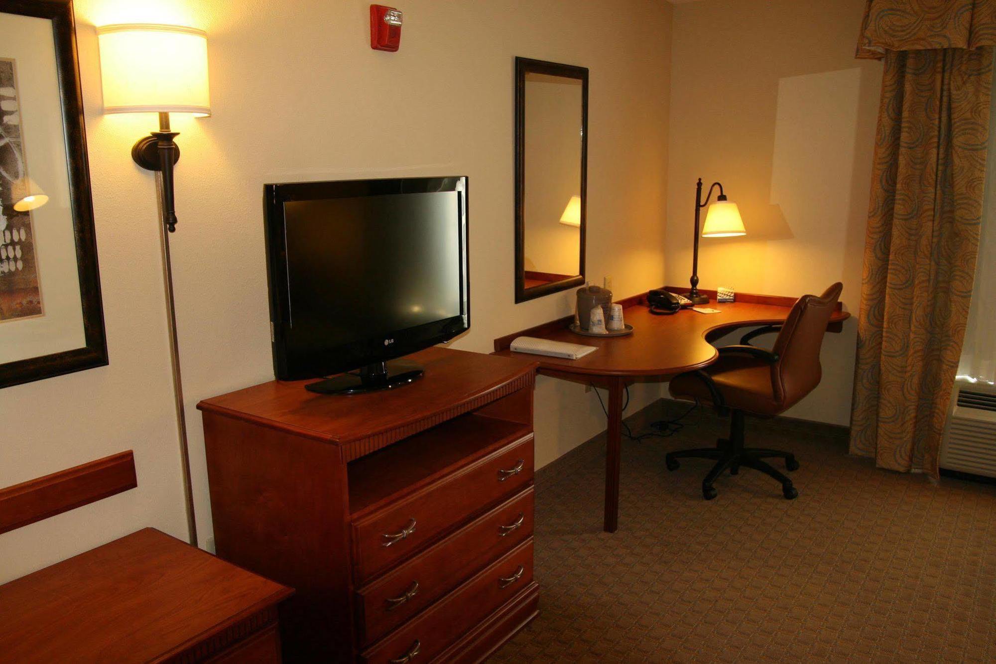 Hampton Inn & Suites Davenport Habitación foto